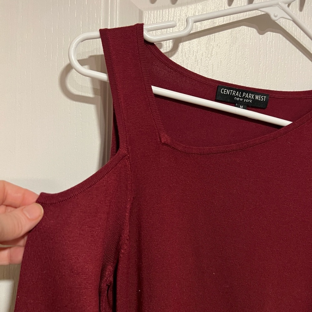 Red sweater - Picture 5 of 5